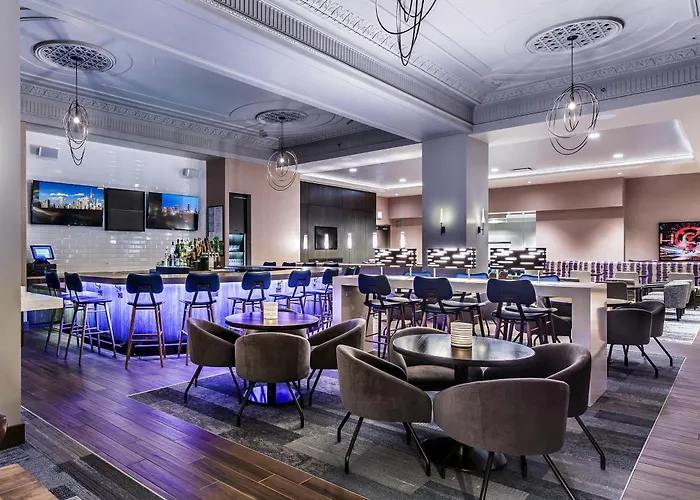 Cambria Loop - Theatre District Hotel