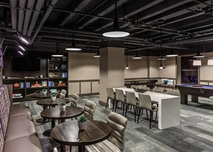 Cambria Loop - Theatre District 4* Chicago