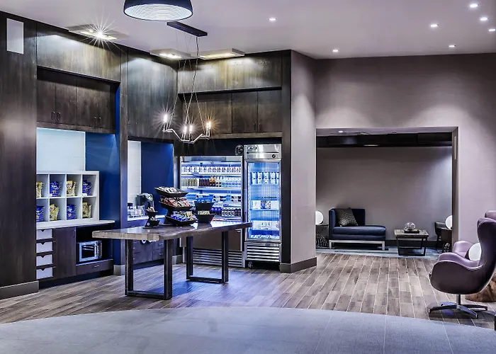 Cambria Loop - Theatre District Hotel