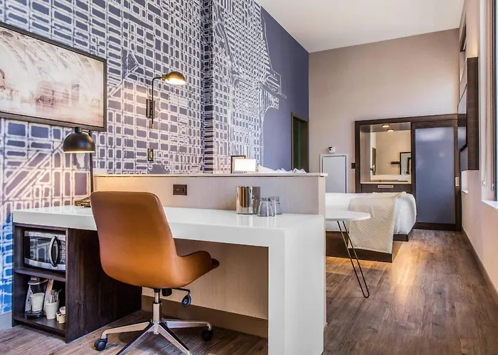 Cambria Loop - Theatre District 4*