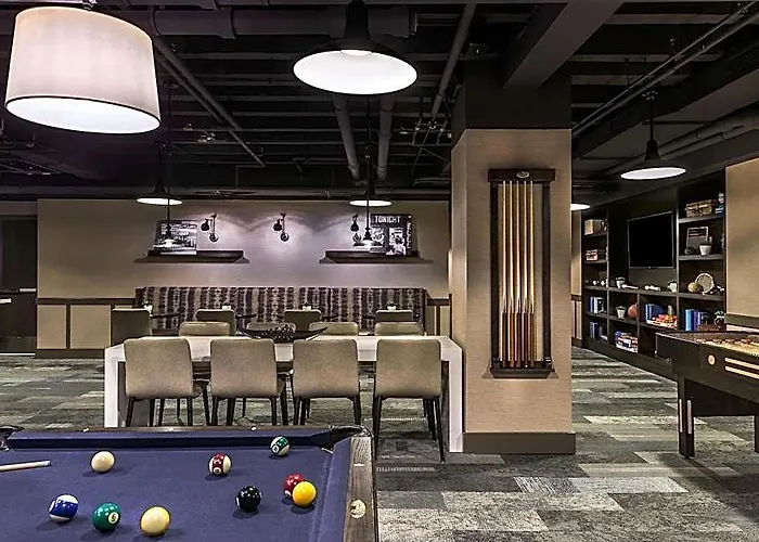 Cambria Loop - Theatre District Hotel