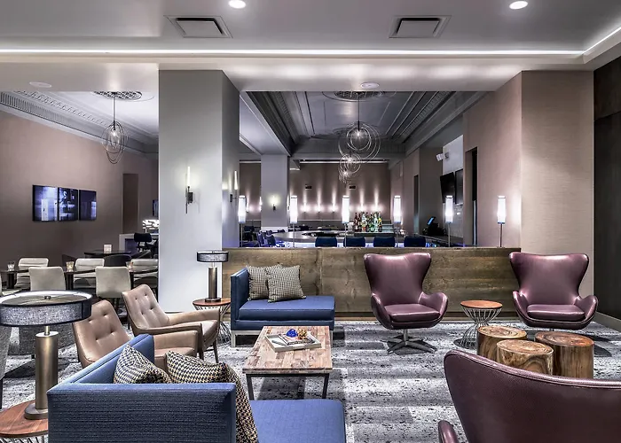 Cambria Loop - Theatre District Hotel 4*