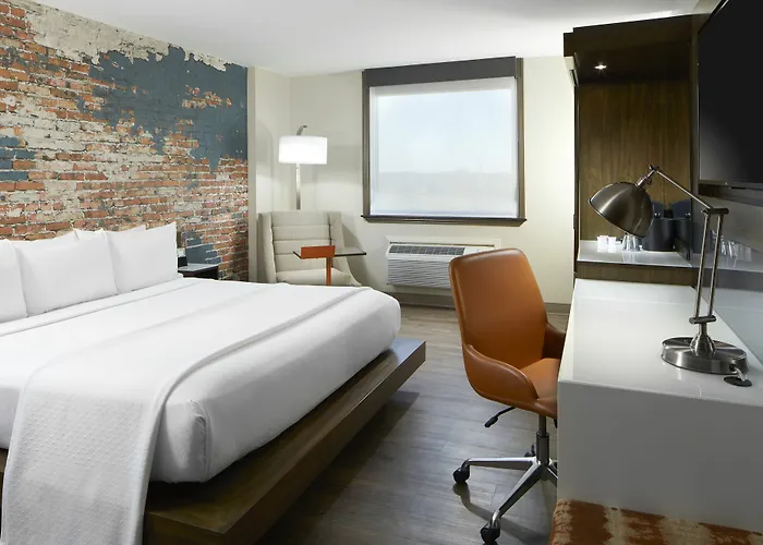 Cambria Loop - Theatre District 4*